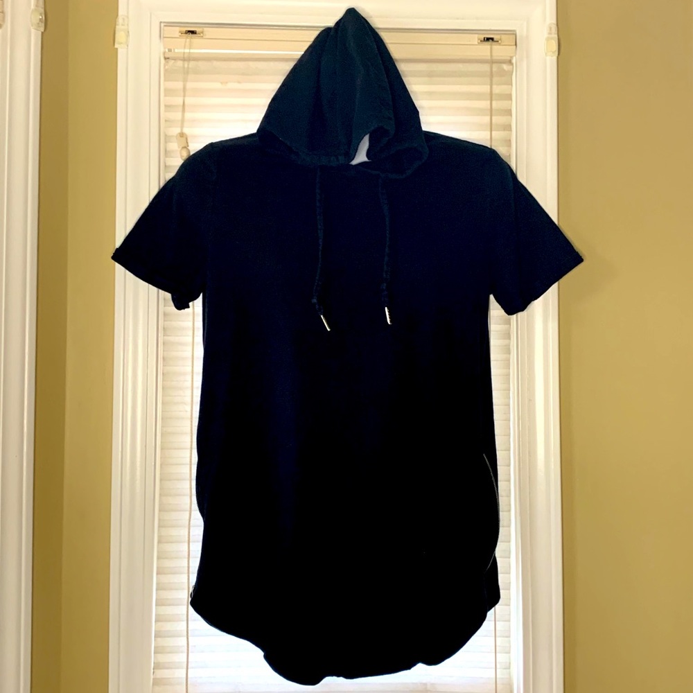 Olrik Short Sleeve Hoodie